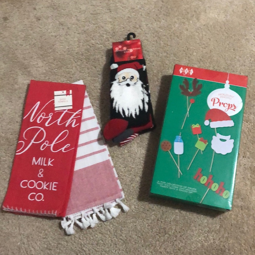 Christmas bundle, towels, socks & props